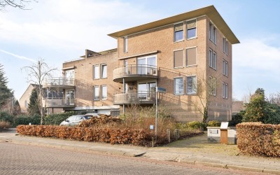van Emstplein 19