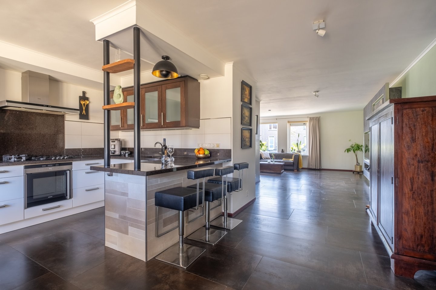 Tussenwoning te koop: Pinksterbloem 30, Sneek