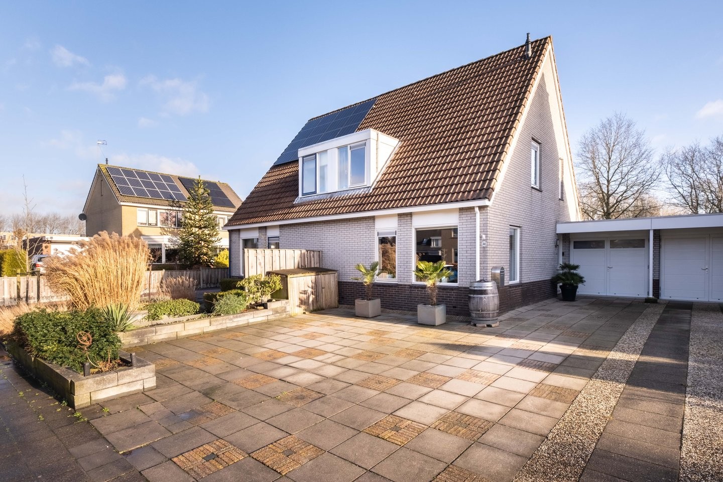 Tussenwoning te koop: Pinksterbloem 30, Sneek