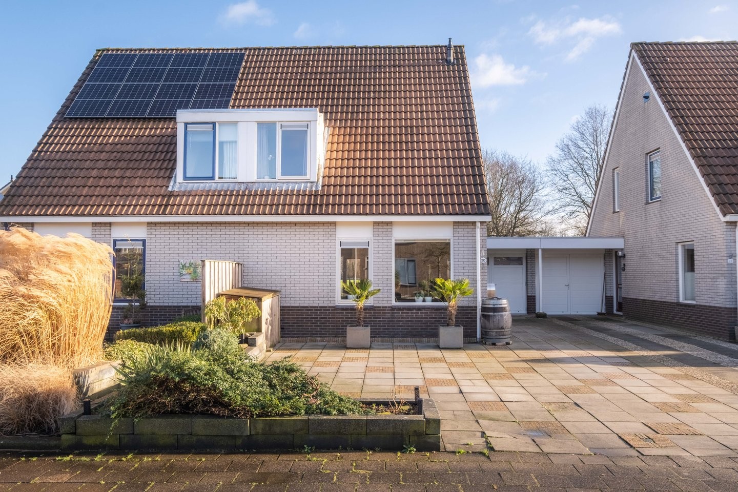 Tussenwoning te koop: Pinksterbloem 30, Sneek