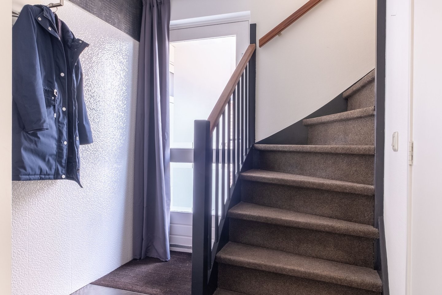 Tussenwoning te koop: Pinksterbloem 30, Sneek