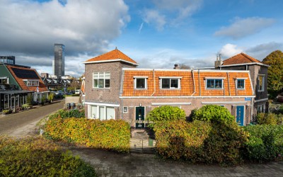 Carel van M. 52