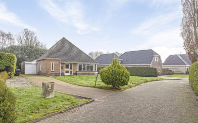 Bovenlanden 16